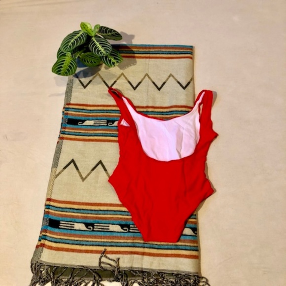 Women’s one-piece swimsuit (NEW) - Picture 3 of 3